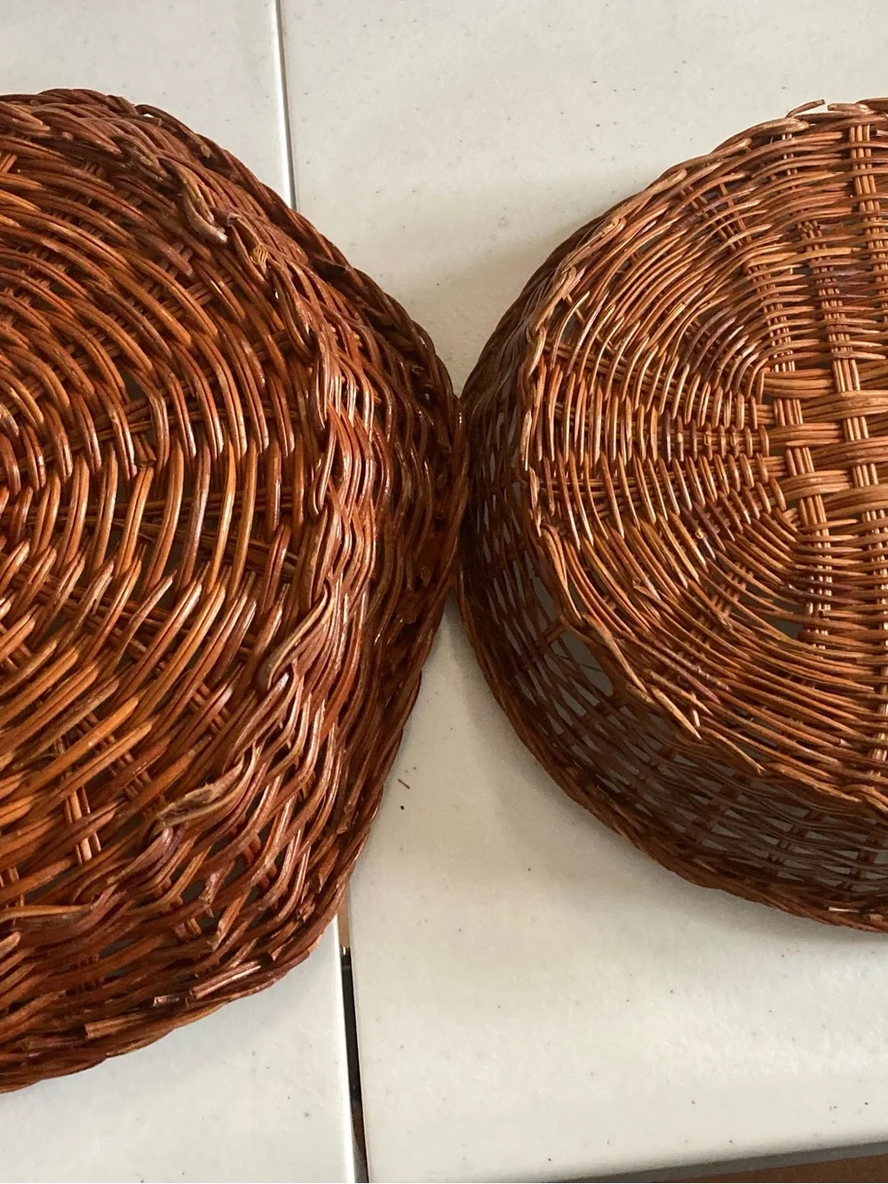 Woven Rattan Serving Basket Country Wall Decor dark Brown Finish